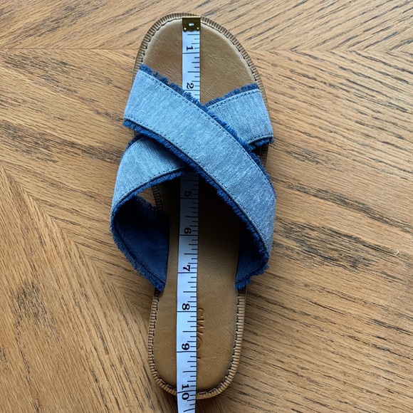 Tom’s Denim look flat Sandals sz9 - Picture 7 of 7